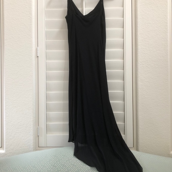 Black Lily V-Neck Scoop Neck Dress (Size L) - Picture 2 of 4